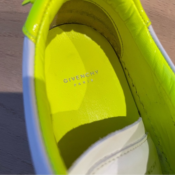 Givenchy white leather sneakers sz. 39 - Picture 9 of 11